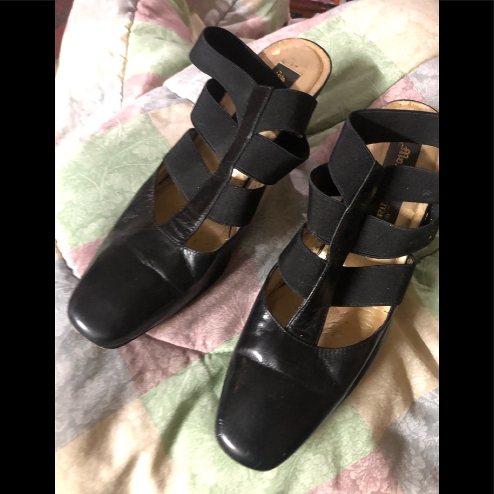 Strappy Mona Spaña black size 9 leather upper chunky heels